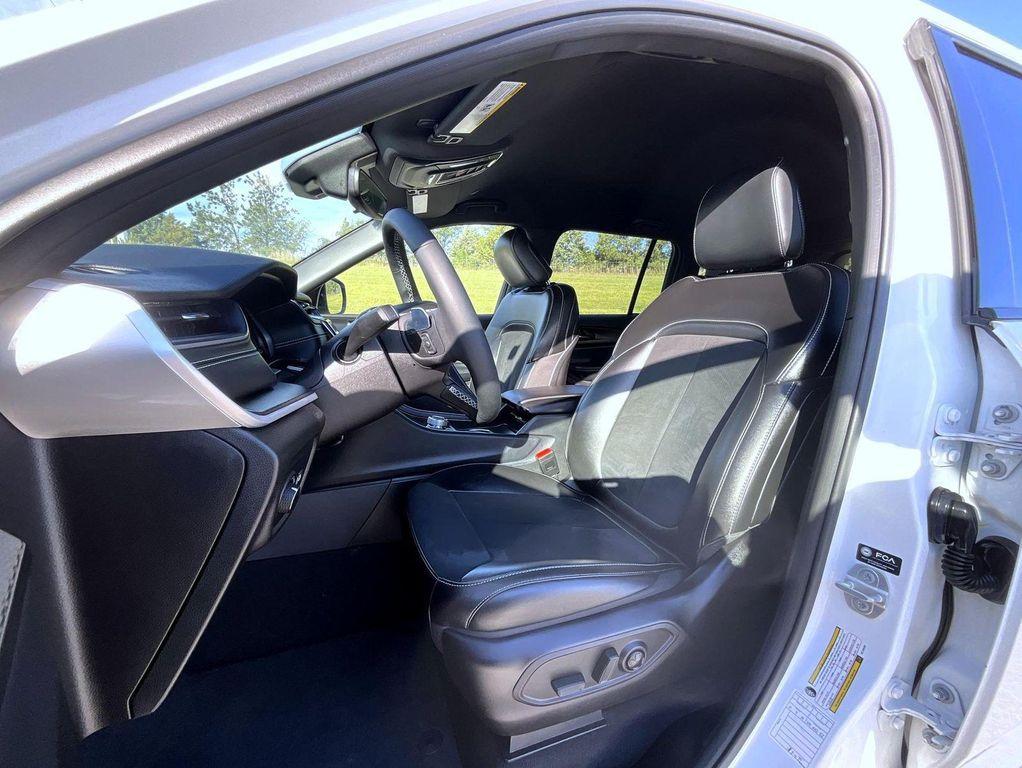used 2024 Jeep Grand Cherokee car, priced at $34,880