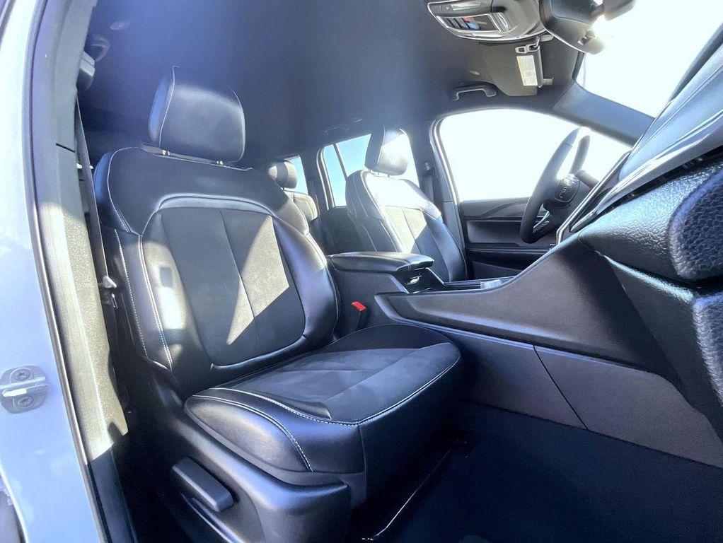 used 2024 Jeep Grand Cherokee car, priced at $34,880
