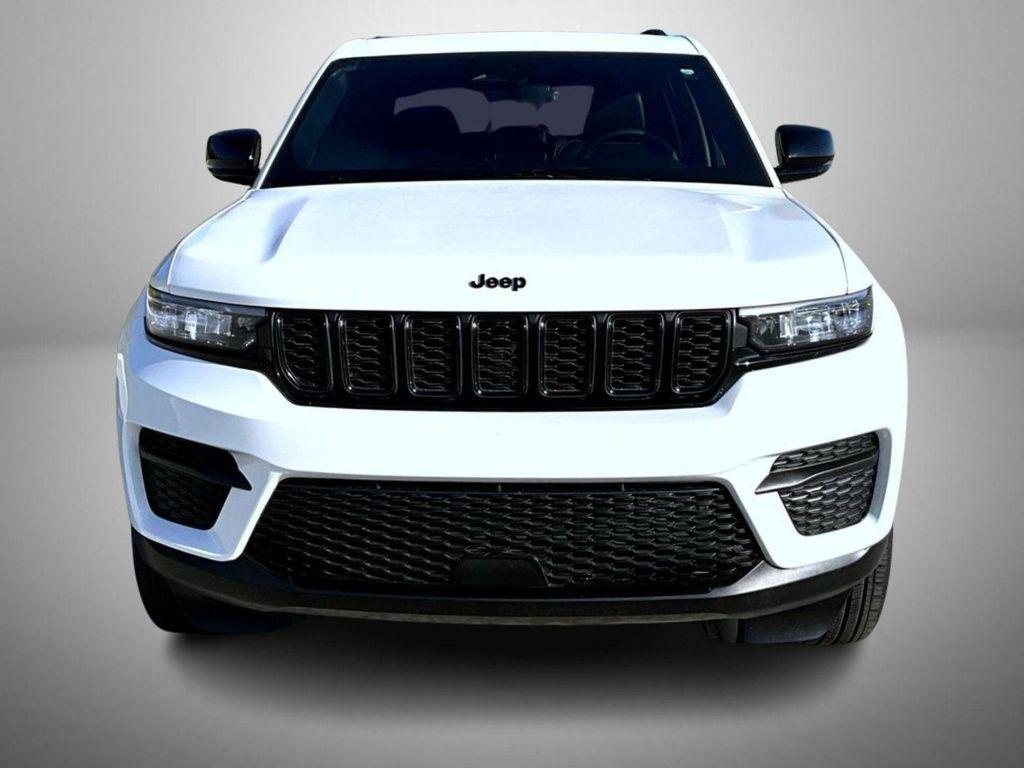 used 2024 Jeep Grand Cherokee car, priced at $34,880