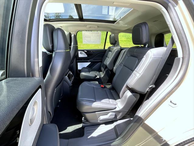 new 2025 Lincoln Aviator car, priced at $78,669