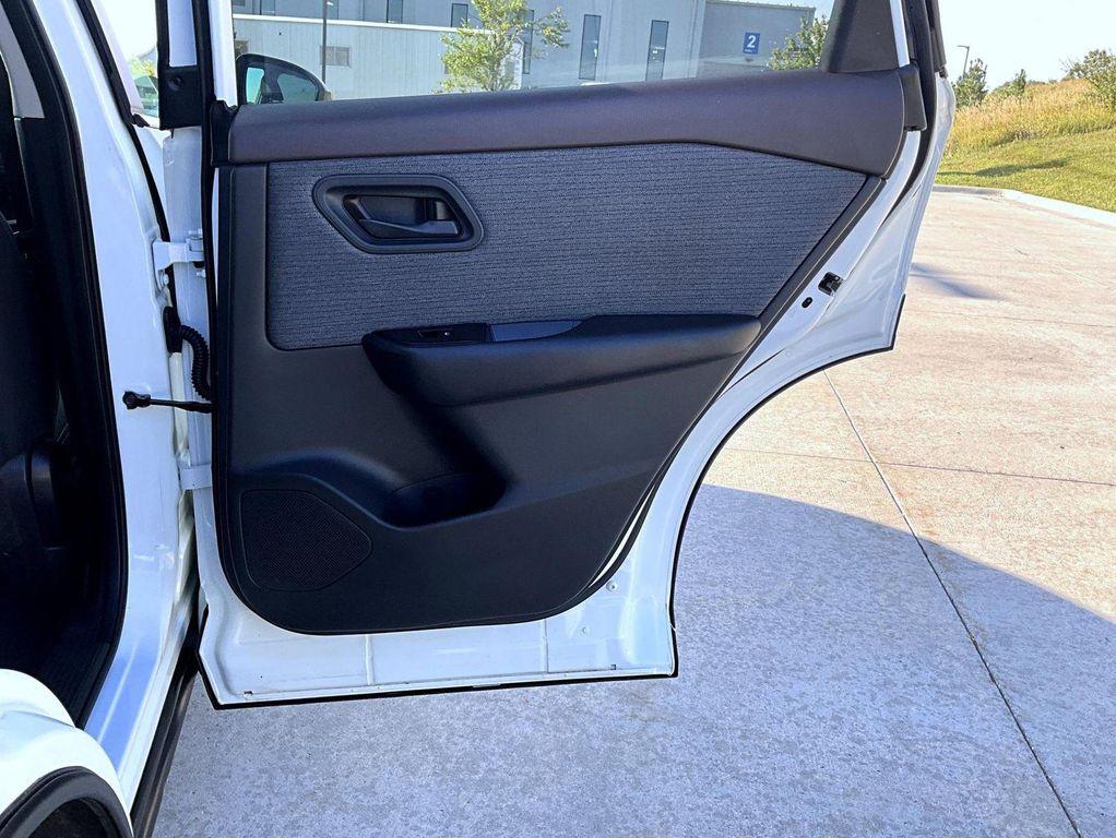 used 2023 Nissan Rogue car, priced at $21,994