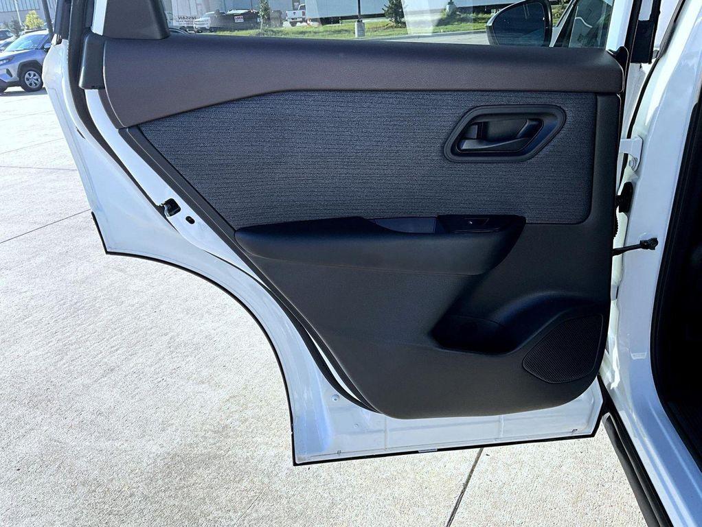 used 2023 Nissan Rogue car, priced at $21,994