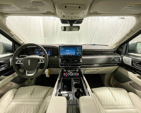 new 2024 Lincoln Navigator car, priced at $111,620