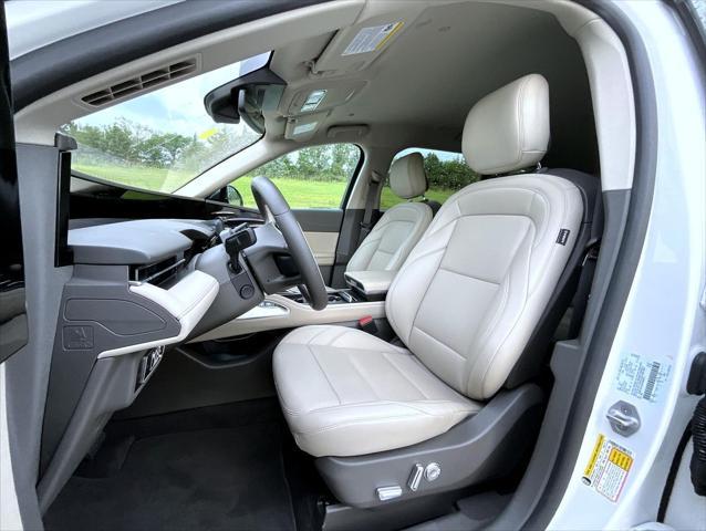 new 2025 Lincoln Nautilus car, priced at $54,684