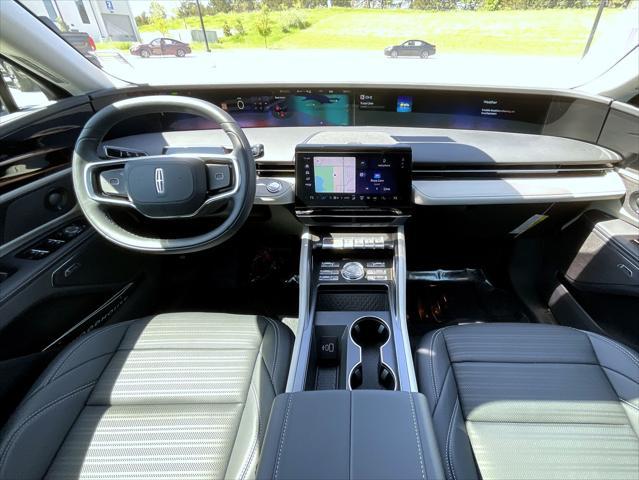 new 2025 Lincoln Nautilus car, priced at $66,504