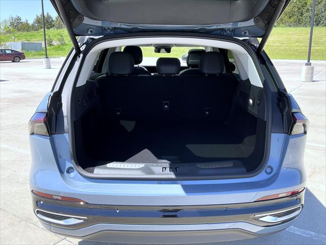 new 2025 Lincoln Nautilus car, priced at $66,504