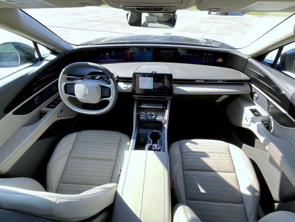 new 2025 Lincoln Nautilus car, priced at $65,299