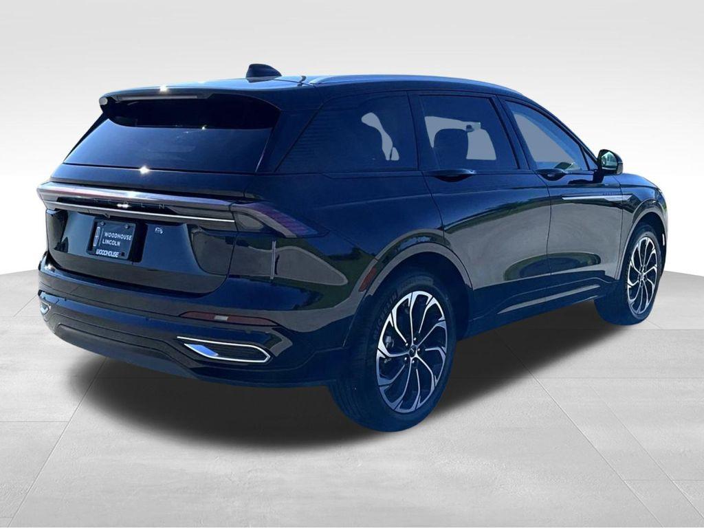 new 2025 Lincoln Nautilus car, priced at $65,299