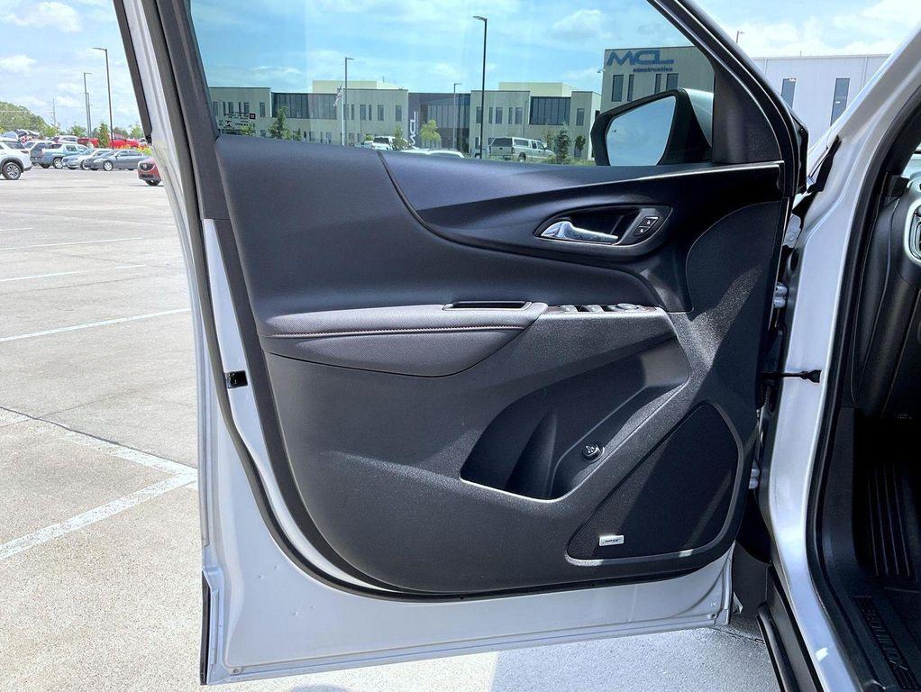 used 2022 Chevrolet Equinox car, priced at $25,496
