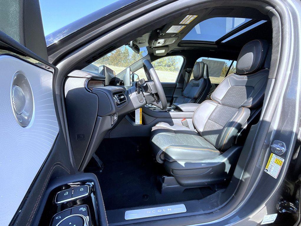 new 2025 Lincoln Aviator car, priced at $96,974