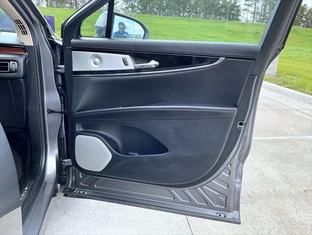 used 2022 Lincoln Nautilus car, priced at $37,924
