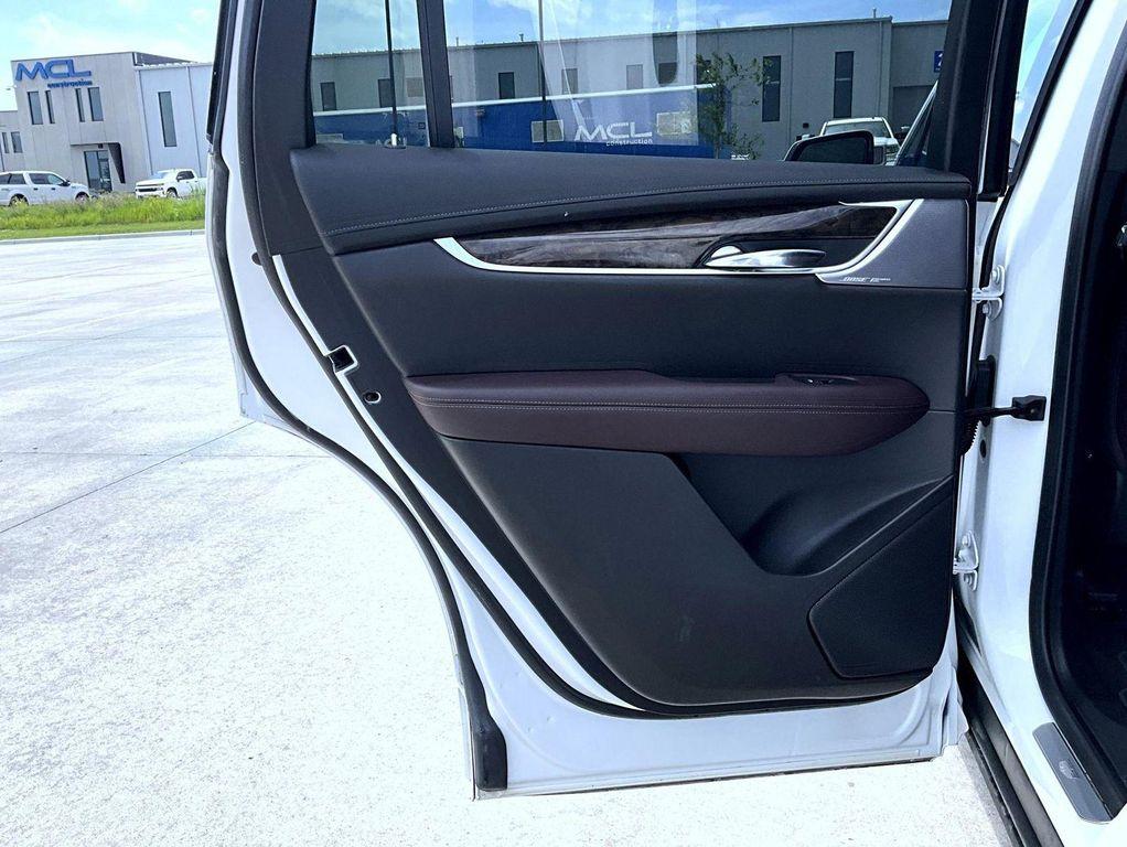 used 2021 Cadillac XT6 car, priced at $25,550