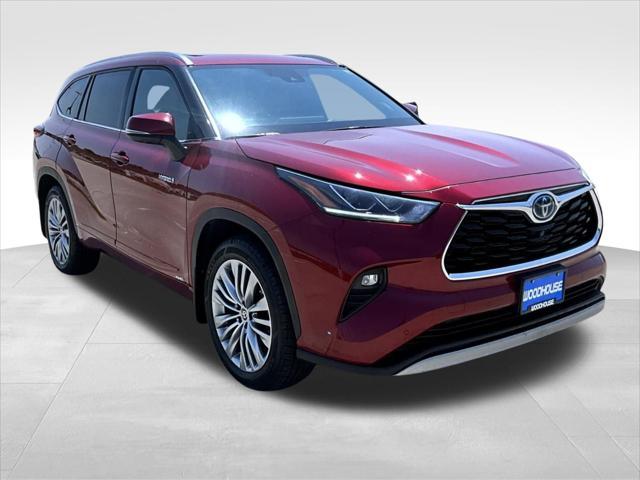used 2021 Toyota Highlander Hybrid car, priced at $37,311