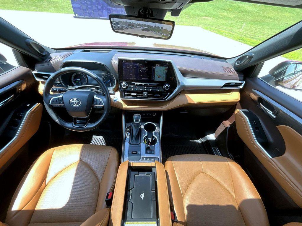 used 2021 Toyota Highlander Hybrid car, priced at $35,994
