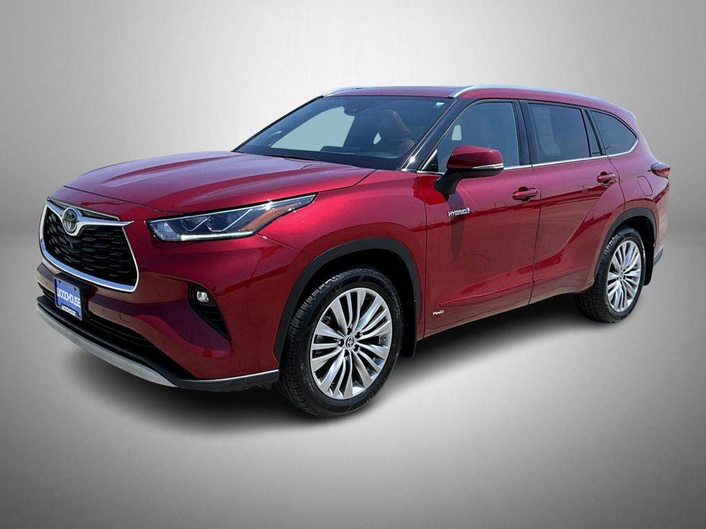 used 2021 Toyota Highlander Hybrid car, priced at $35,994