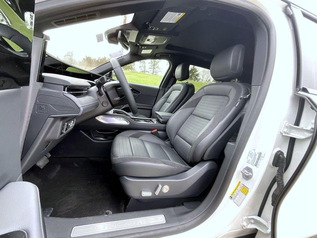 new 2025 Lincoln Nautilus car, priced at $68,754
