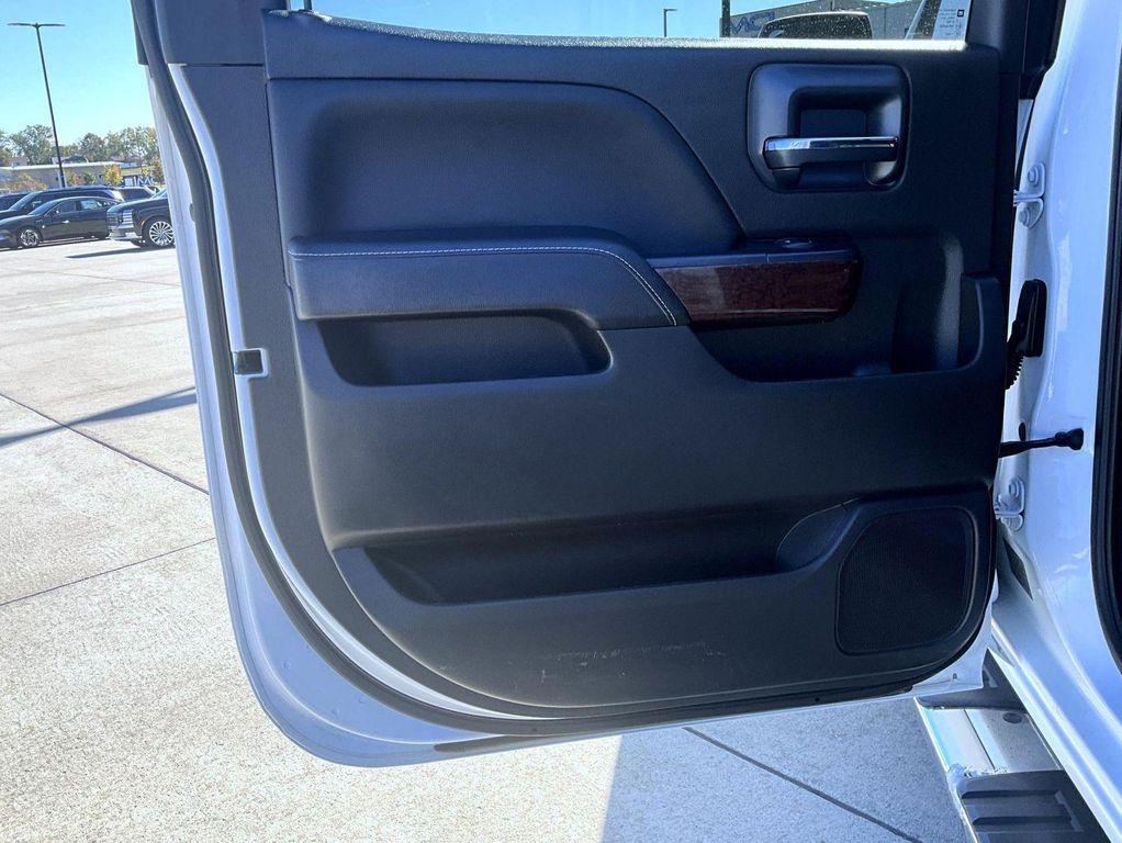 used 2018 GMC Sierra 1500 car, priced at $29,158