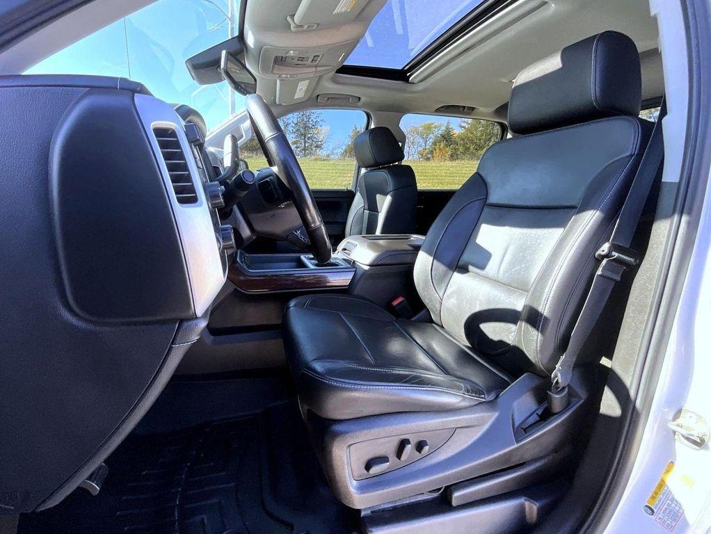 used 2018 GMC Sierra 1500 car, priced at $29,158