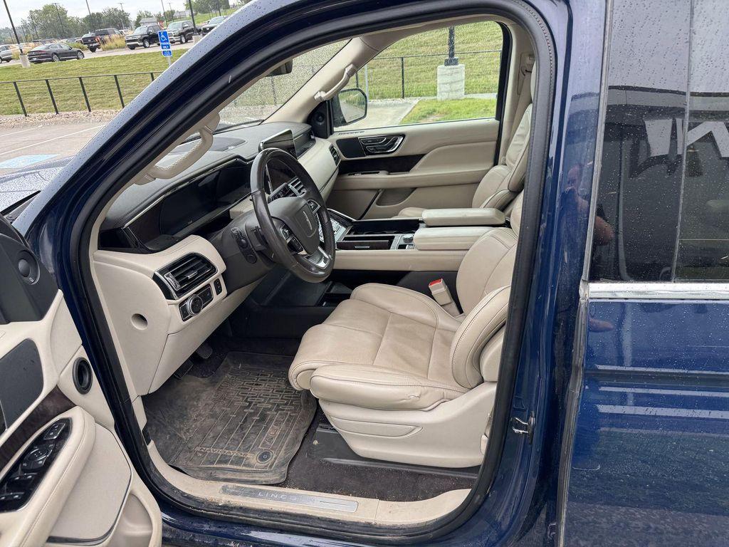 used 2019 Lincoln Navigator L car, priced at $35,977