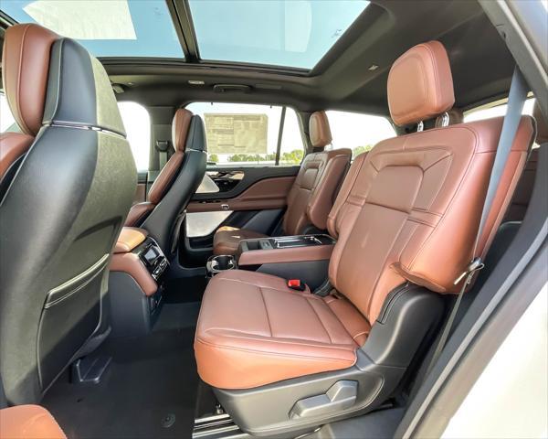 new 2025 Lincoln Aviator car, priced at $81,824