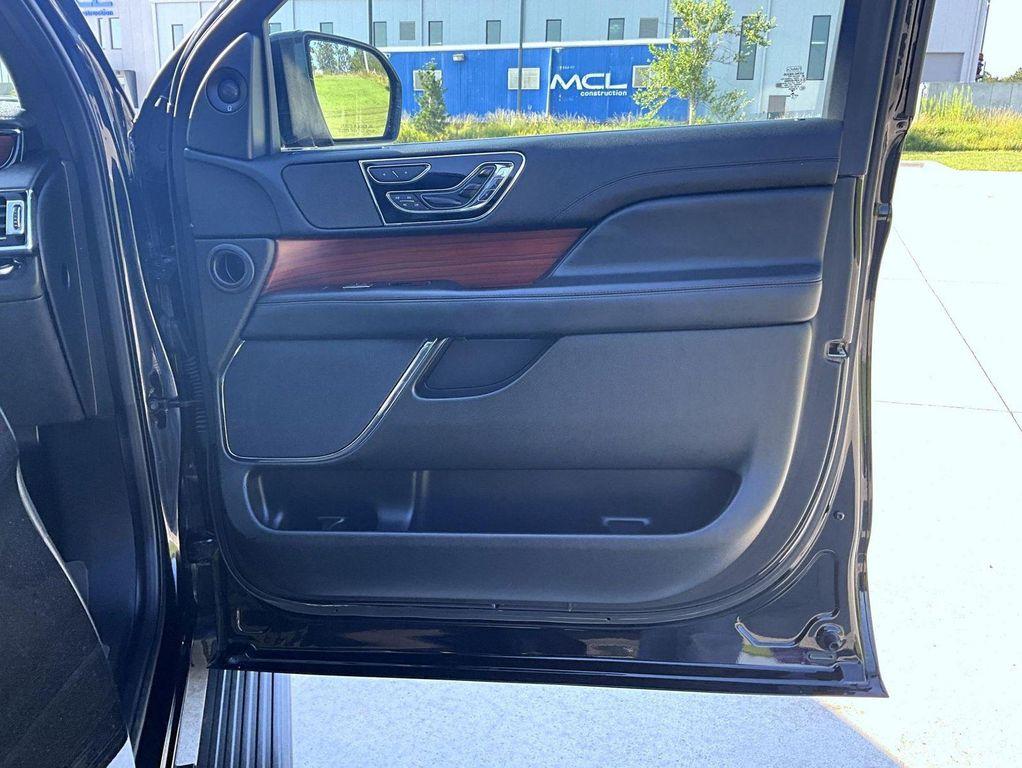 used 2021 Lincoln Navigator car, priced at $38,963