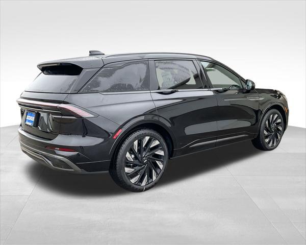 new 2025 Lincoln Nautilus car, priced at $68,004