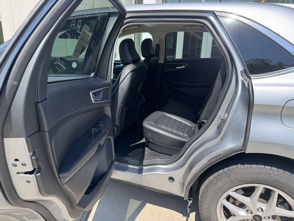 used 2024 Ford Edge car, priced at $25,499