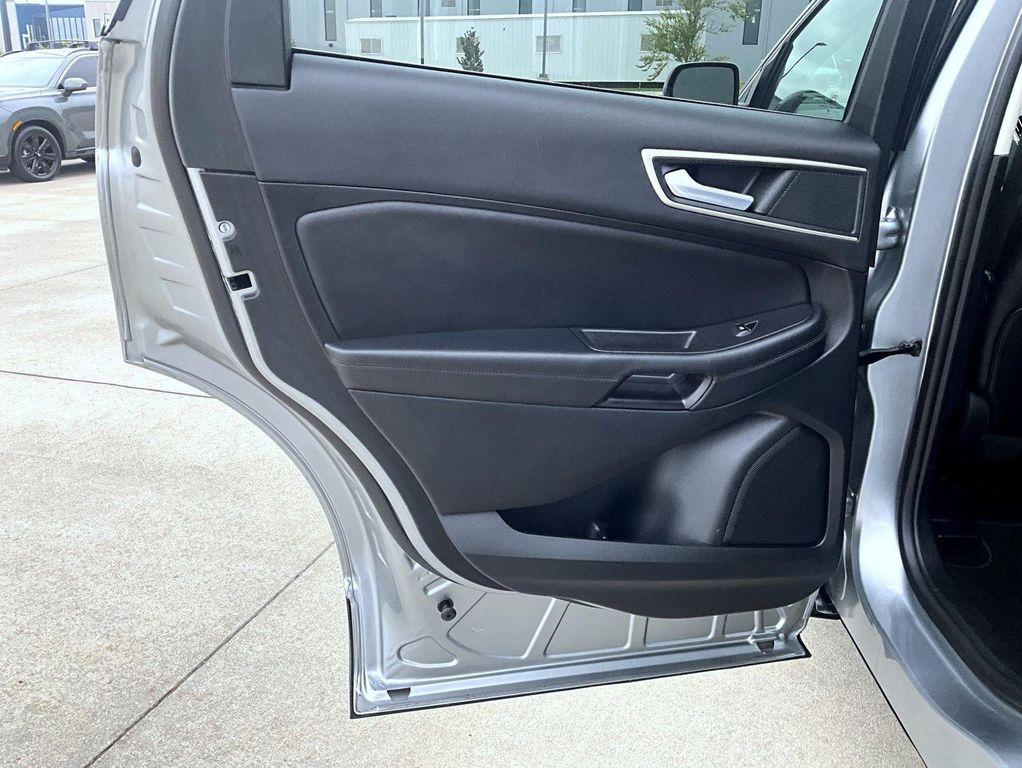 used 2024 Ford Edge car, priced at $25,499