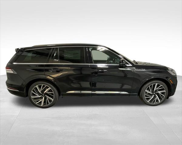 new 2025 Lincoln Aviator car, priced at $87,674