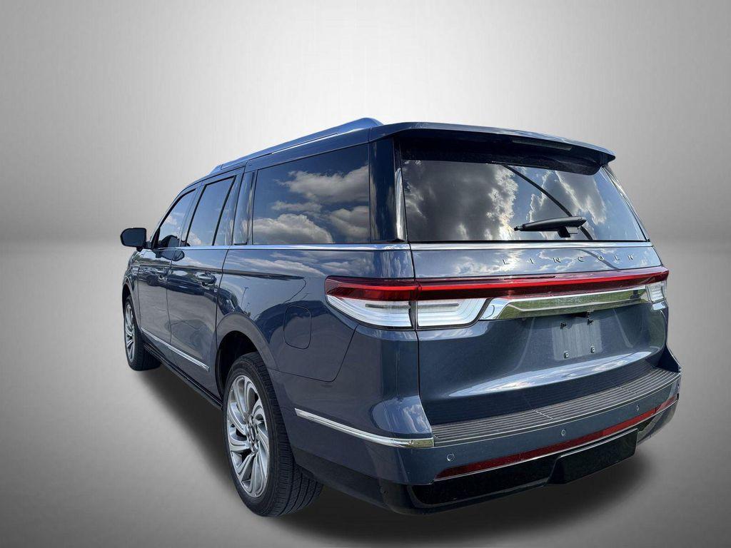 used 2022 Lincoln Navigator car, priced at $57,888