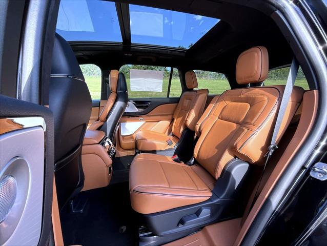 new 2025 Lincoln Aviator car, priced at $89,674