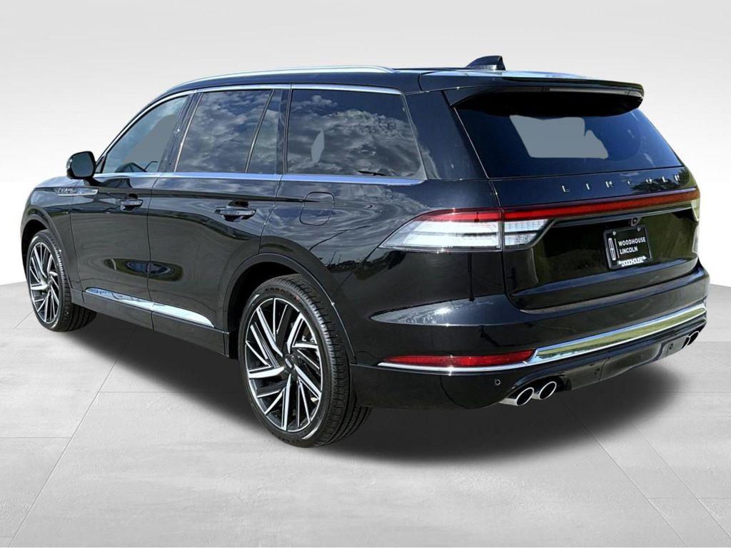 new 2025 Lincoln Aviator car, priced at $89,674