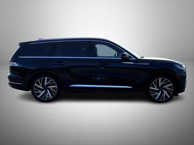 new 2025 Lincoln Aviator car, priced at $89,674