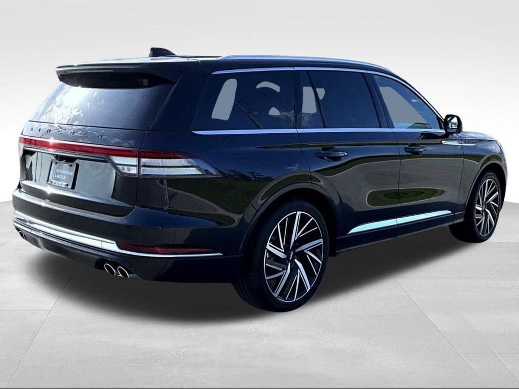 new 2025 Lincoln Aviator car, priced at $89,674