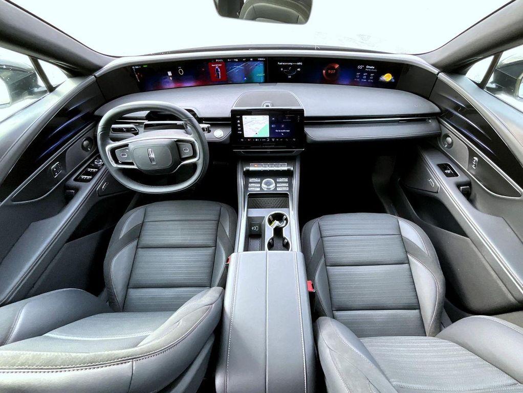 new 2025 Lincoln Nautilus car, priced at $68,004