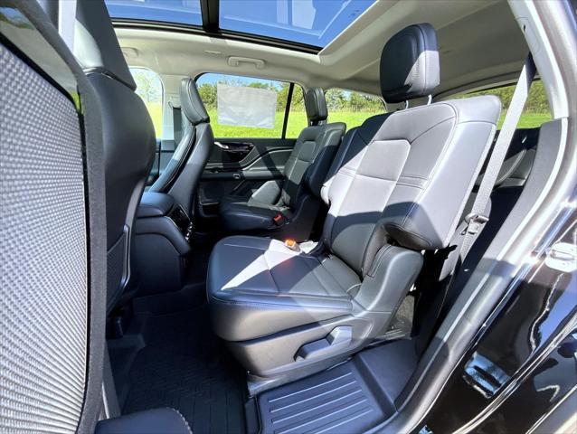 new 2025 Lincoln Aviator car, priced at $64,589