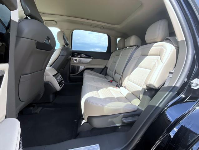 new 2025 Lincoln Nautilus car, priced at $69,604