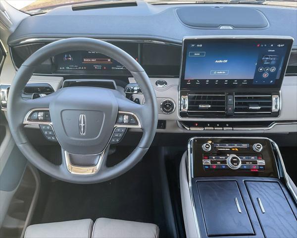 new 2024 Lincoln Navigator car, priced at $98,702