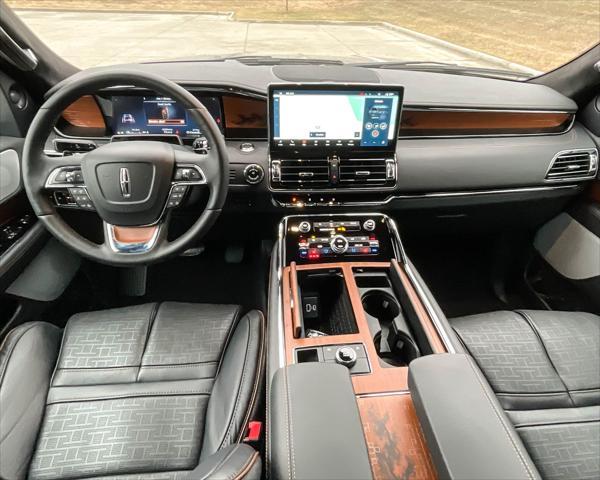 new 2024 Lincoln Navigator car, priced at $117,114