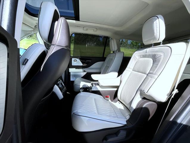 used 2022 Lincoln Aviator car