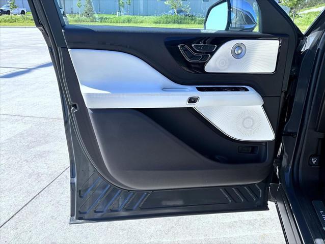 used 2022 Lincoln Aviator car