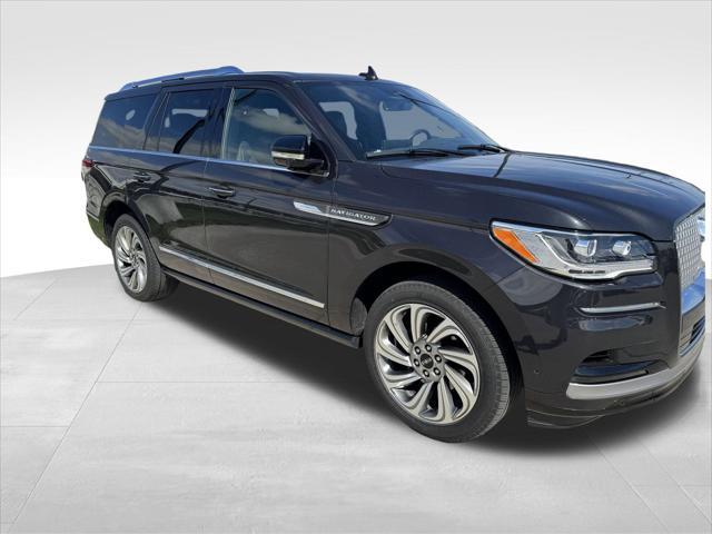 used 2022 Lincoln Navigator car, priced at $58,111