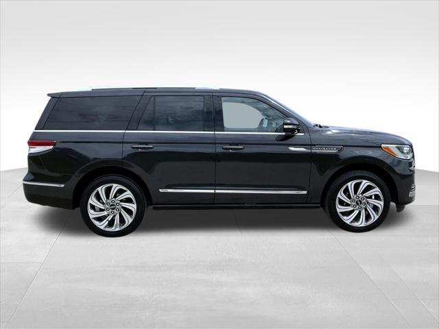 used 2022 Lincoln Navigator car, priced at $58,111