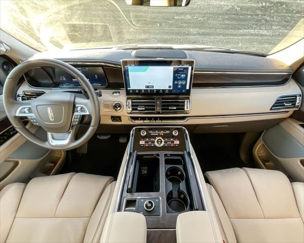 new 2024 Lincoln Navigator car, priced at $95,987