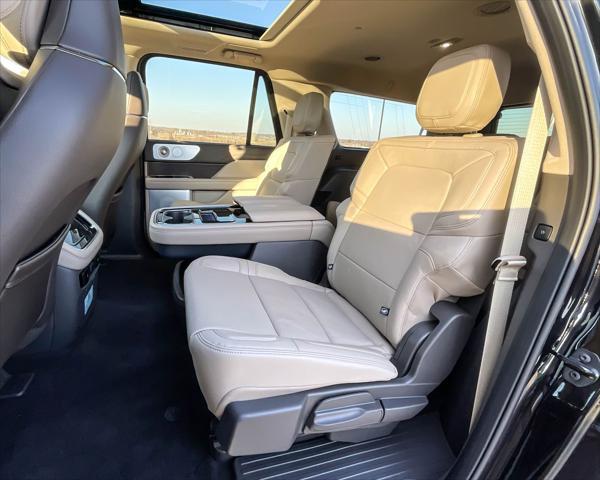 new 2024 Lincoln Navigator car, priced at $95,987