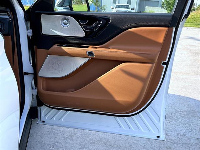 used 2022 Lincoln Aviator car, priced at $48,192