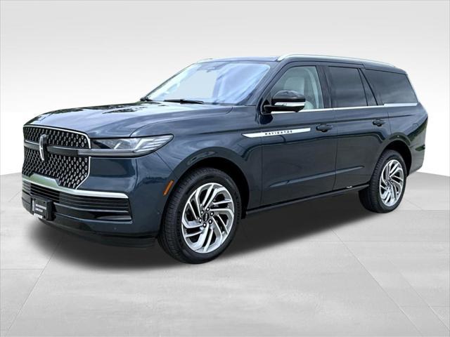 new 2025 Lincoln Navigator car, priced at $106,604