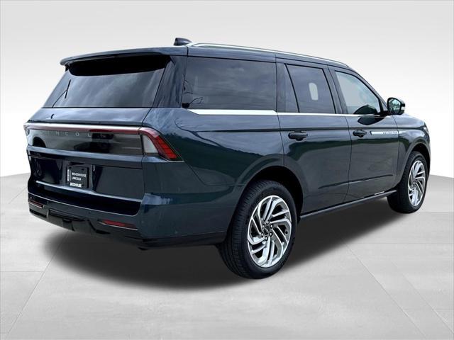 new 2025 Lincoln Navigator car, priced at $106,604