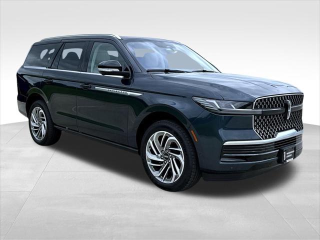 new 2025 Lincoln Navigator car, priced at $106,604