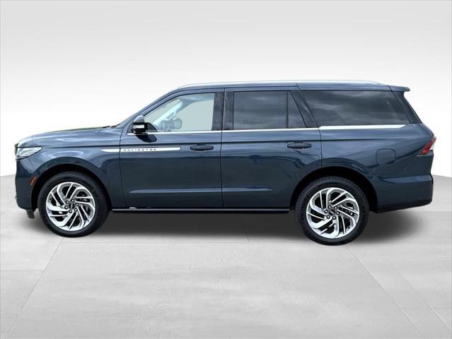 new 2025 Lincoln Navigator car, priced at $106,604